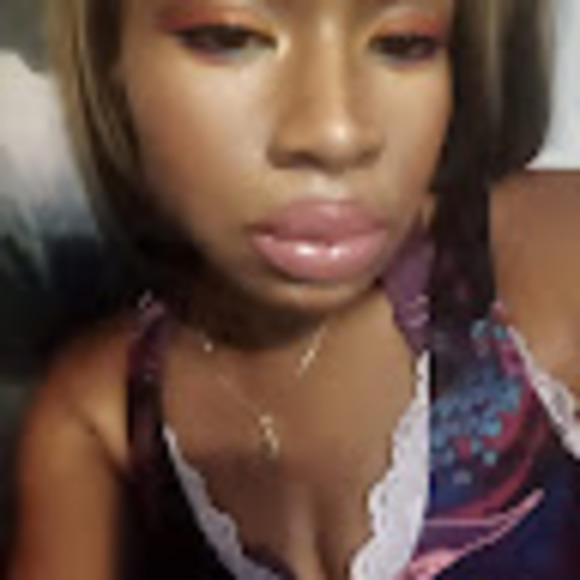 Meet your Posher, Najwa - Picture 1 of 1